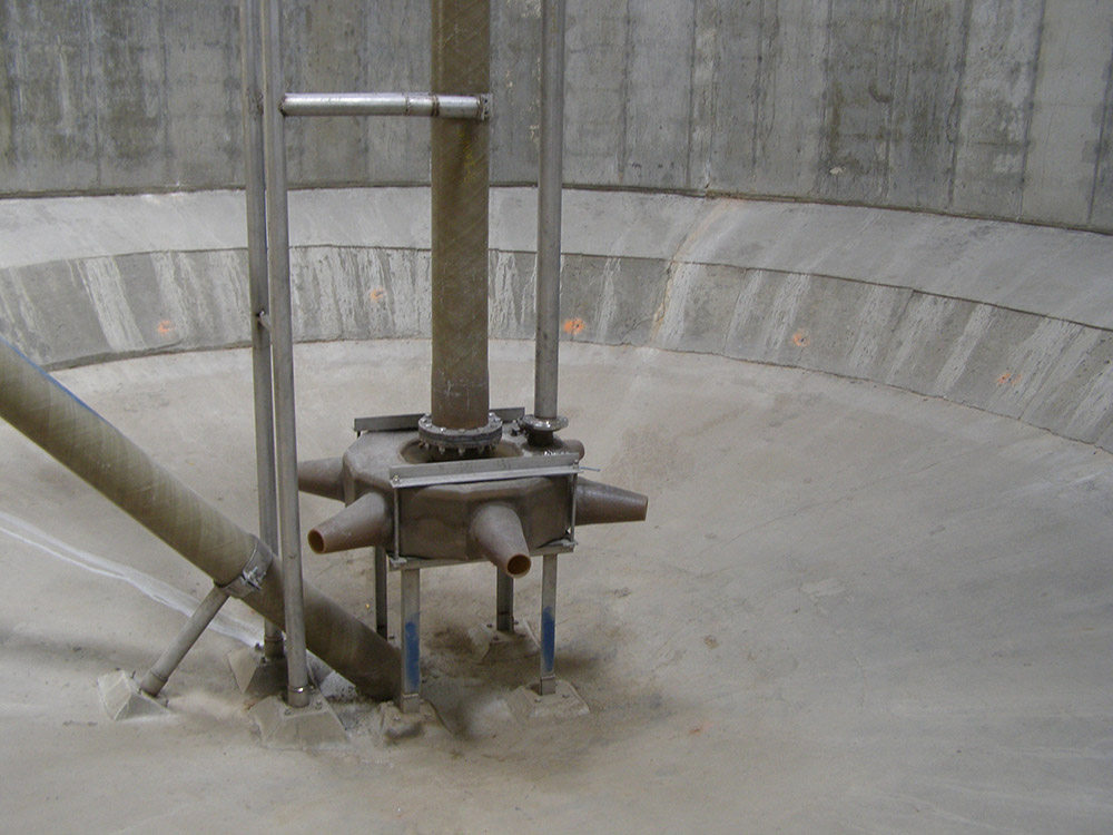 mixing and aeration of small sloped bottom tank with suction taken from the lowest point in tank?rel=0&showinfo=0